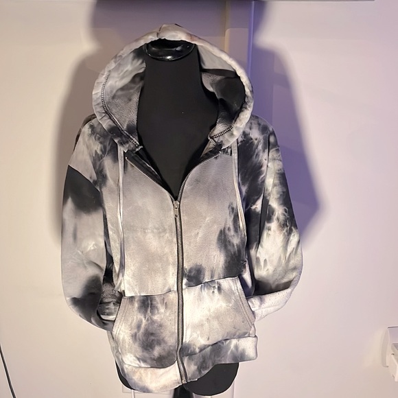 Sip-up artistic black and white tie die hoodie - Picture 2 of 2